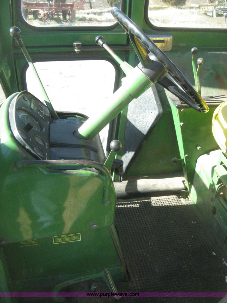 image for item I5712 John Deere 4620 tractor