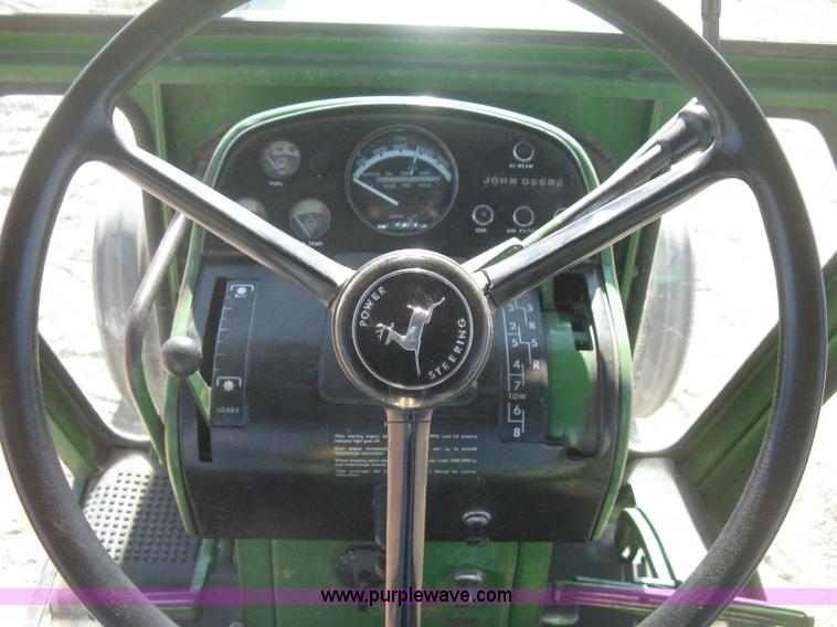 image for item I5712 John Deere 4620 tractor