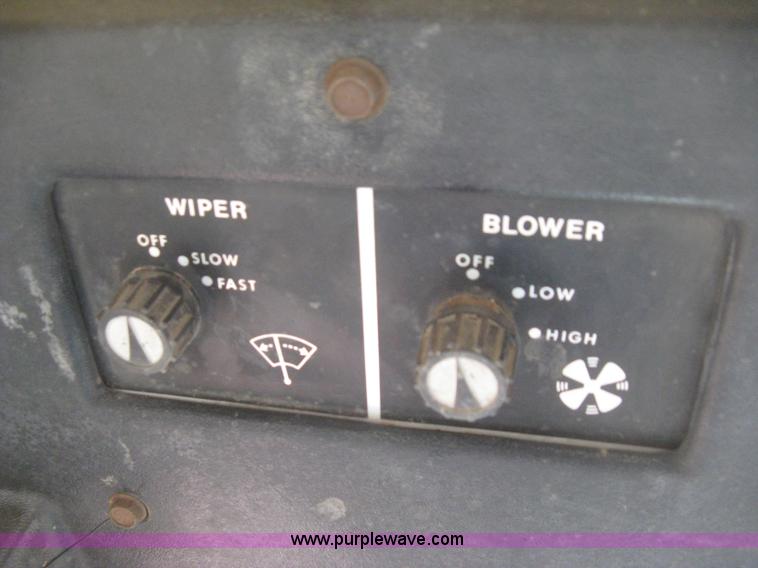 image for item I5712 John Deere 4620 tractor