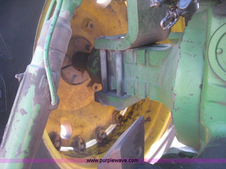 image for item I5712 John Deere 4620 tractor