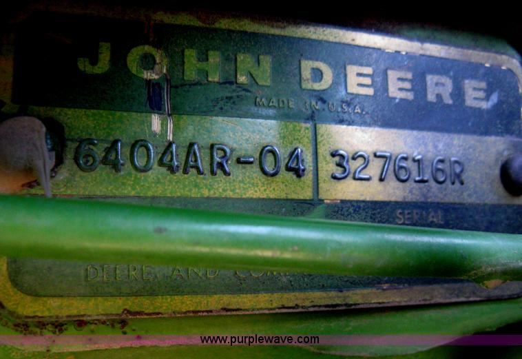image for item I5712 John Deere 4620 tractor