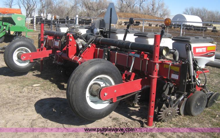 image for item I5713 2004 AGCO White 8706 planter