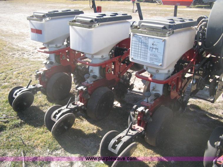 image for item I5713 2004 AGCO White 8706 planter