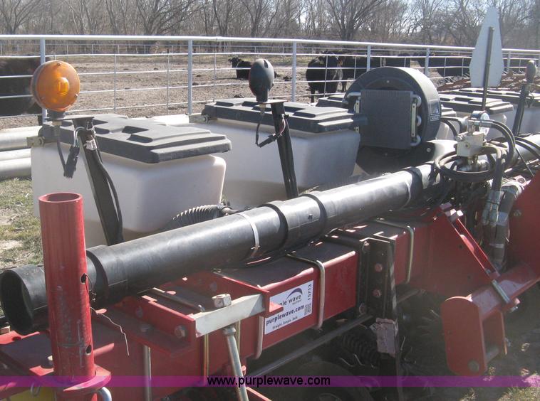 image for item I5713 2004 AGCO White 8706 planter