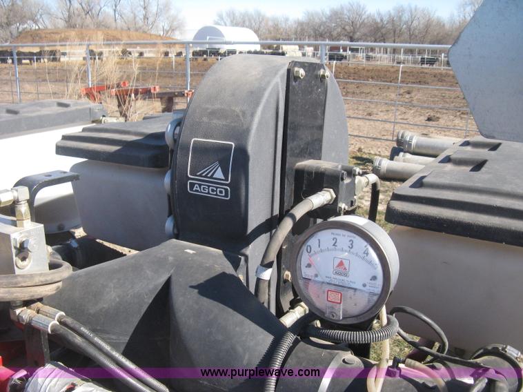 image for item I5713 2004 AGCO White 8706 planter