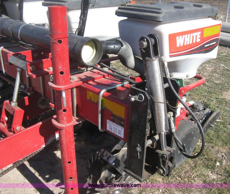 image for item I5713 2004 AGCO White 8706 planter