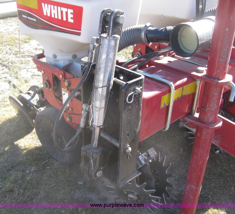 image for item I5713 2004 AGCO White 8706 planter