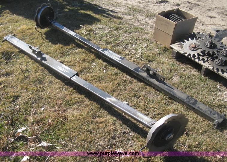 image for item I5713 2004 AGCO White 8706 planter