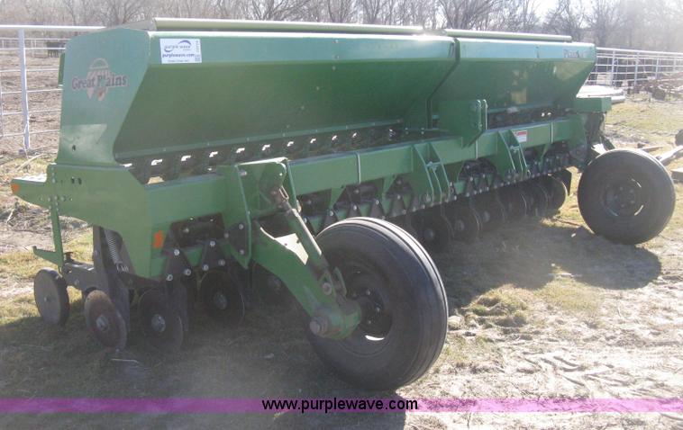 image for item I5714 1997 Great Plains Solid Stand 1510 grain drill
