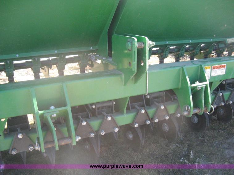 image for item I5714 1997 Great Plains Solid Stand 1510 grain drill