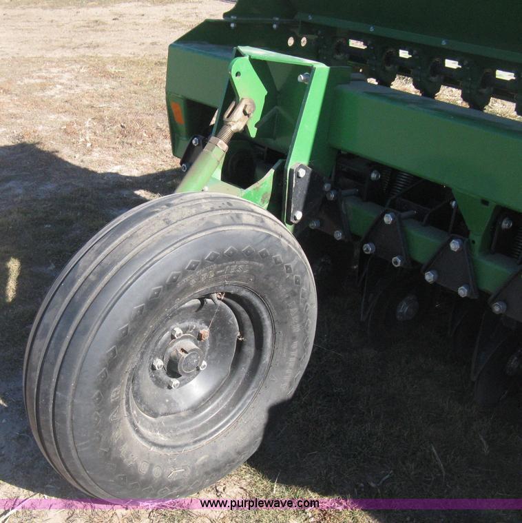 image for item I5714 1997 Great Plains Solid Stand 1510 grain drill