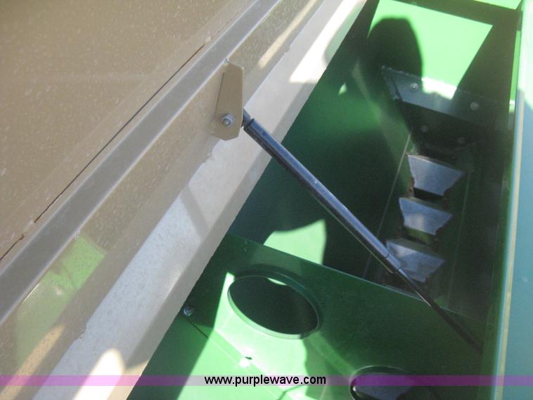 image for item I5714 1997 Great Plains Solid Stand 1510 grain drill