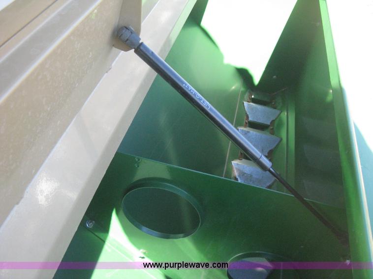 image for item I5714 1997 Great Plains Solid Stand 1510 grain drill