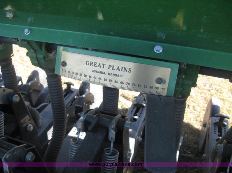 image for item I5714 1997 Great Plains Solid Stand 1510 grain drill