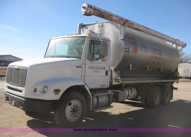 image for item I5718 1999 Freightliner FL112 feed delivery truck