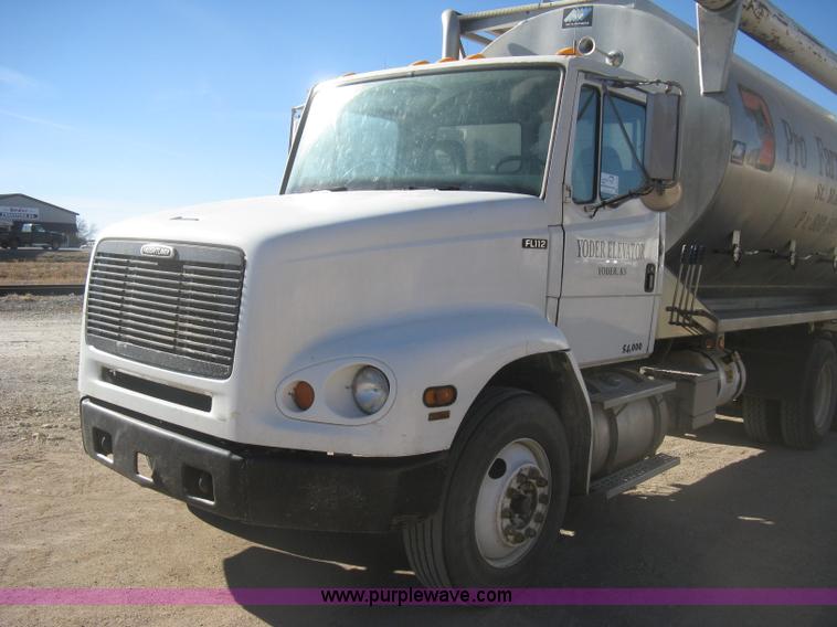 image for item I5718 1999 Freightliner FL112 feed delivery truck