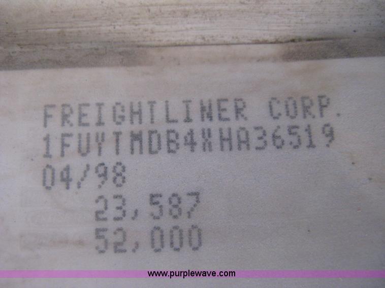 image for item I5718 1999 Freightliner FL112 feed delivery truck