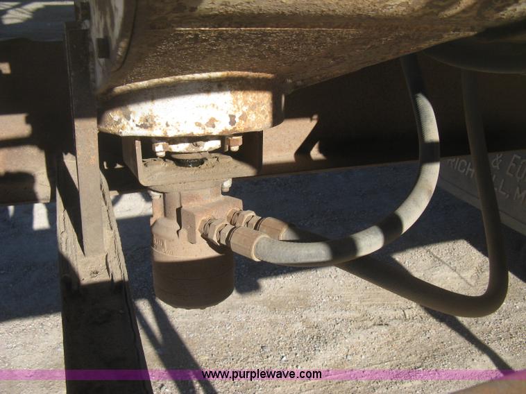 image for item I5718 1999 Freightliner FL112 feed delivery truck