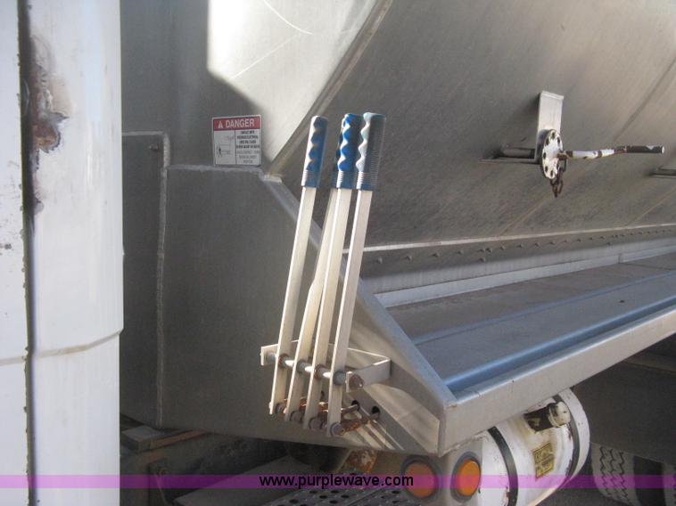 image for item I5718 1999 Freightliner FL112 feed delivery truck