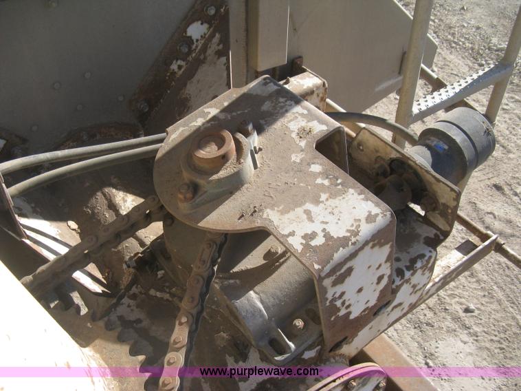 image for item I5718 1999 Freightliner FL112 feed delivery truck