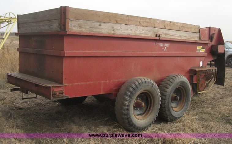 image for item I5722 Blair Feed-R-Wagon