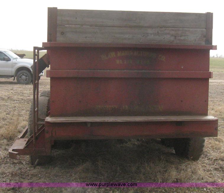 image for item I5722 Blair Feed-R-Wagon