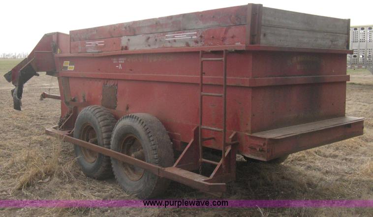 image for item I5722 Blair Feed-R-Wagon
