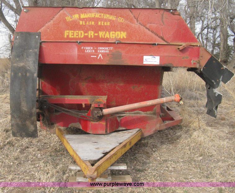 image for item I5722 Blair Feed-R-Wagon