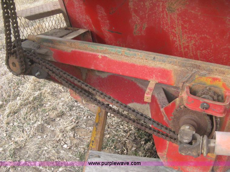 image for item I5722 Blair Feed-R-Wagon