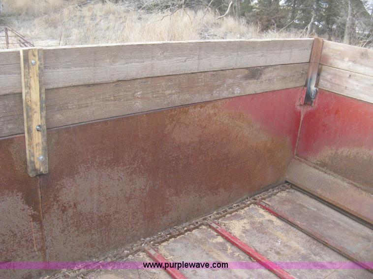 image for item I5722 Blair Feed-R-Wagon