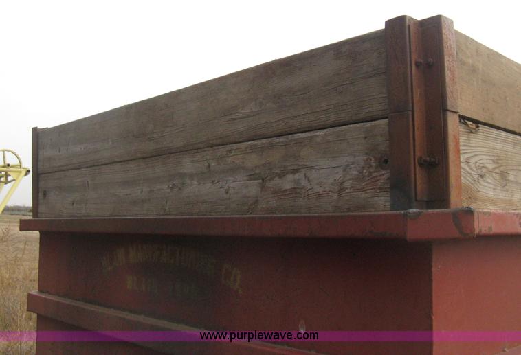 image for item I5722 Blair Feed-R-Wagon