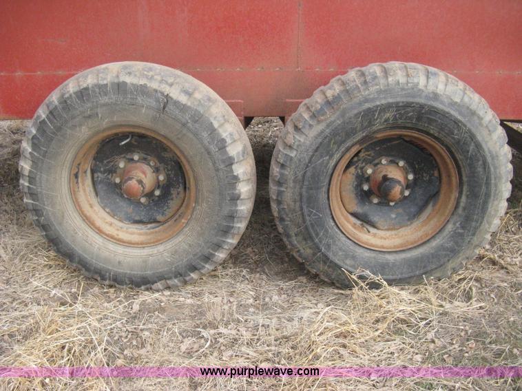 image for item I5722 Blair Feed-R-Wagon