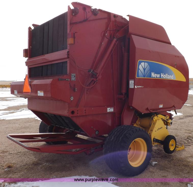 image for item I9207 2008 New Holland BR7090 round baler