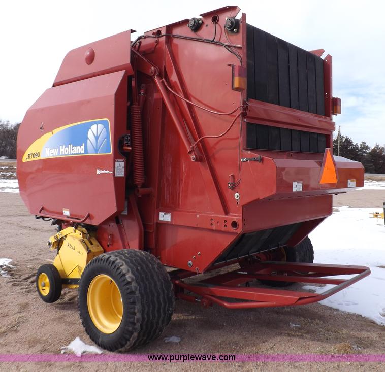 image for item I9207 2008 New Holland BR7090 round baler