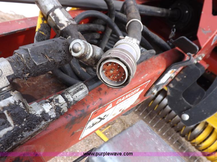 image for item I9207 2008 New Holland BR7090 round baler