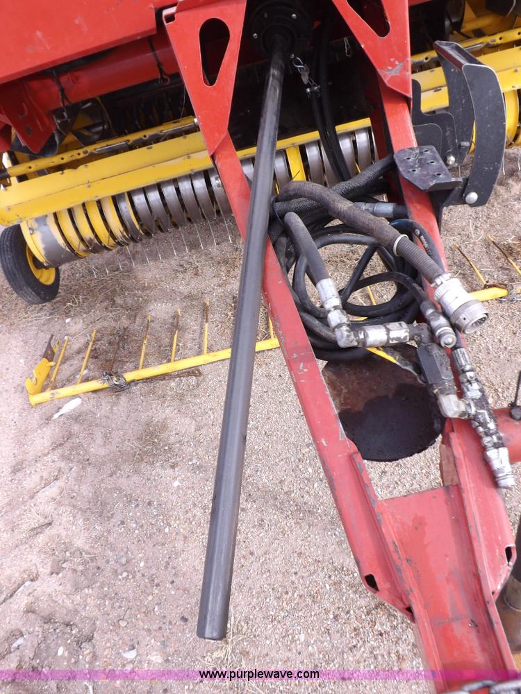 image for item I9207 2008 New Holland BR7090 round baler
