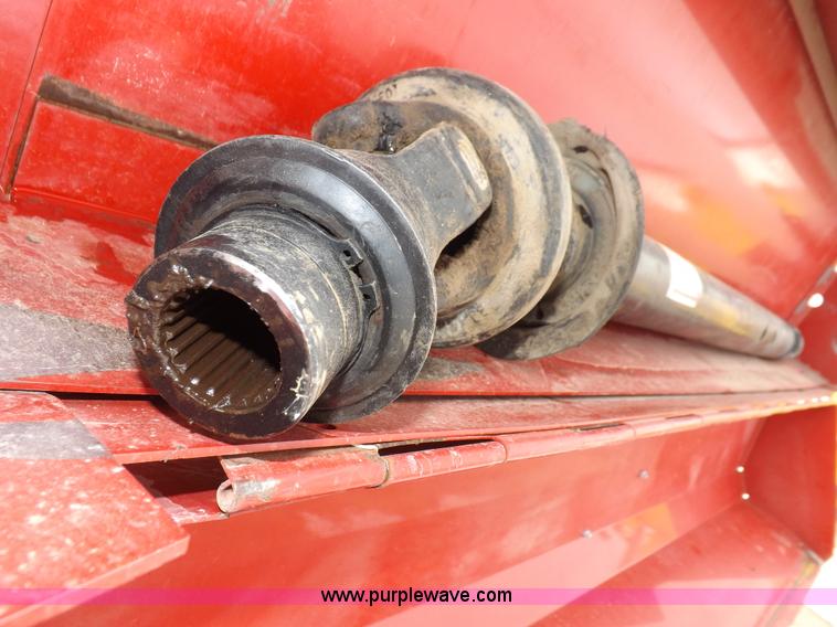 image for item I9207 2008 New Holland BR7090 round baler