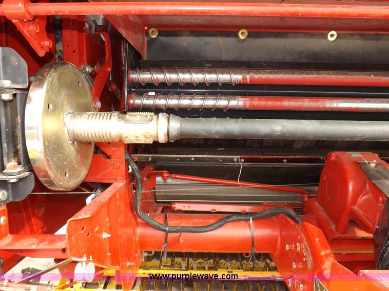 image for item I9207 2008 New Holland BR7090 round baler