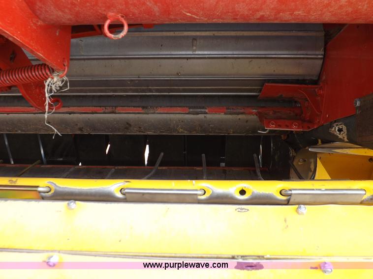 image for item I9207 2008 New Holland BR7090 round baler