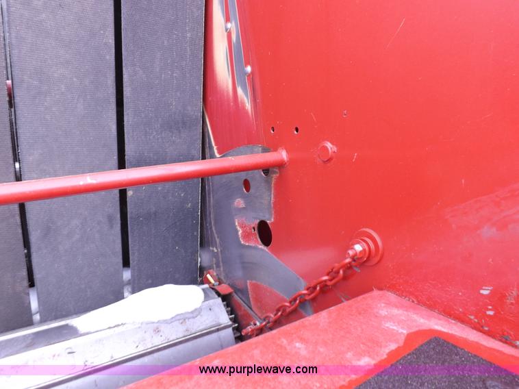 image for item I9207 2008 New Holland BR7090 round baler