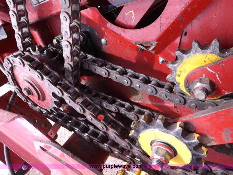 image for item I9207 2008 New Holland BR7090 round baler