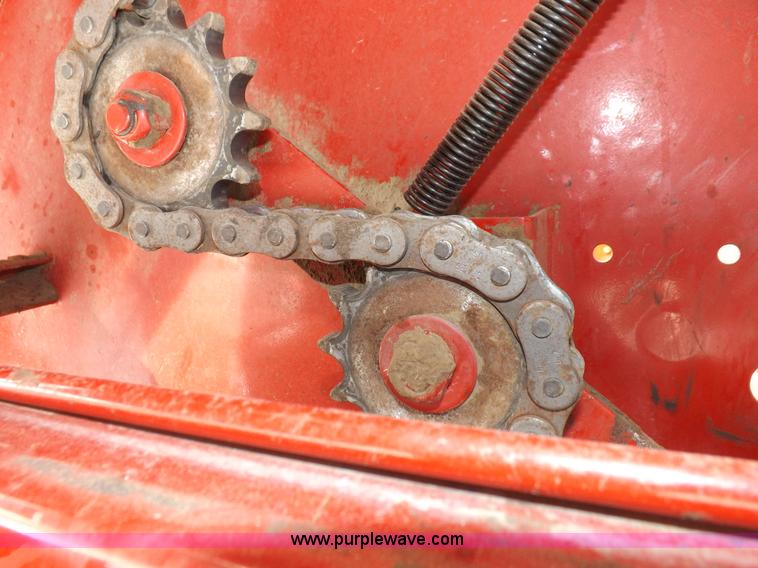 image for item I9207 2008 New Holland BR7090 round baler