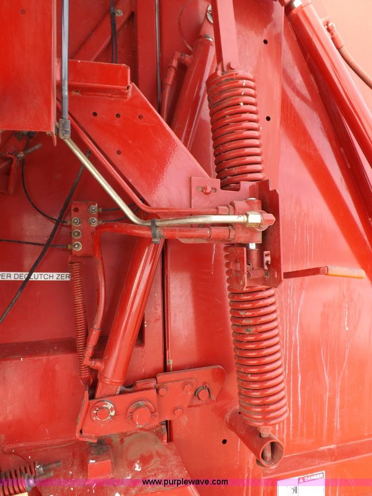 image for item I9207 2008 New Holland BR7090 round baler