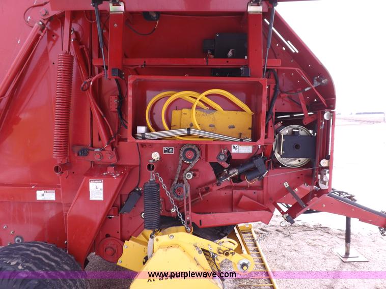 image for item I9207 2008 New Holland BR7090 round baler