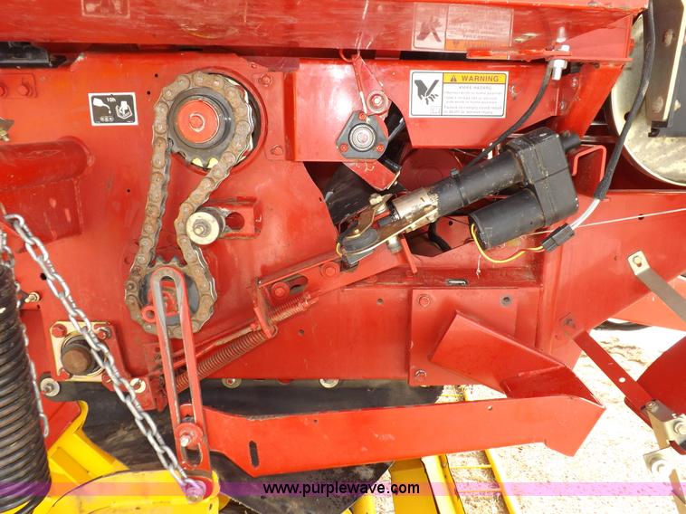 image for item I9207 2008 New Holland BR7090 round baler