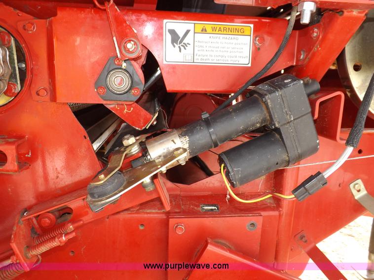 image for item I9207 2008 New Holland BR7090 round baler