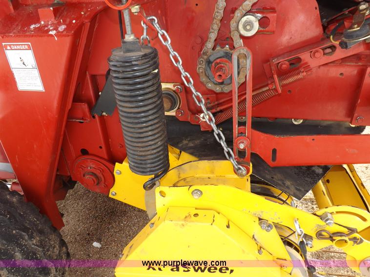 image for item I9207 2008 New Holland BR7090 round baler