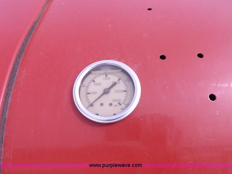 image for item I9207 2008 New Holland BR7090 round baler