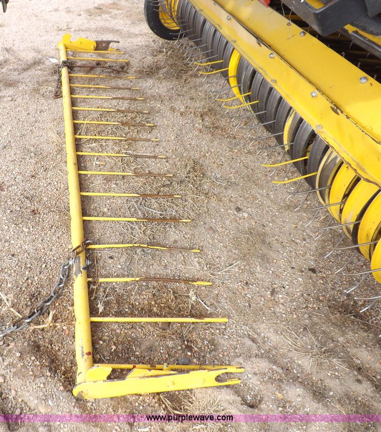 image for item I9207 2008 New Holland BR7090 round baler