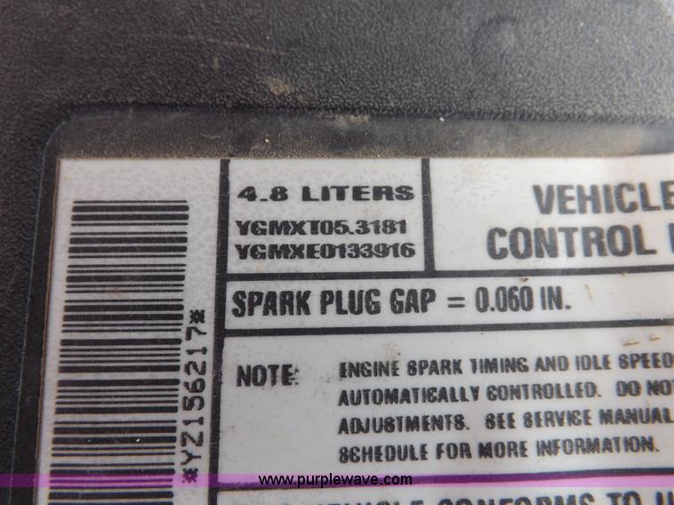 image for item I9208 2000 Chevrolet Silverado 1500 pickup truck